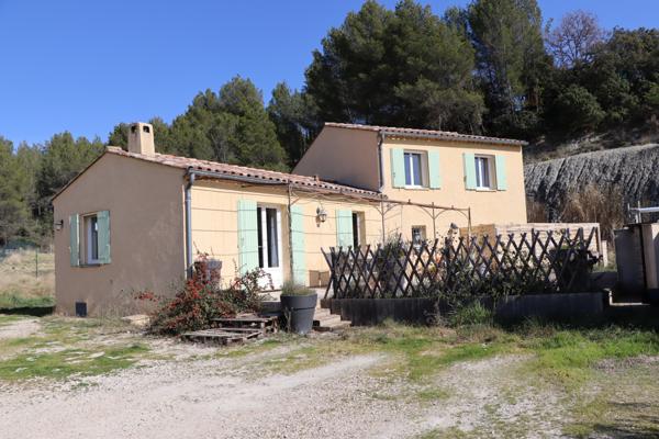 Saint-Saturnin-lès-Apt (84490) Villa avec studio indépendant