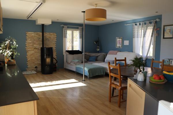 Saint-Saturnin-lès-Apt (84490) Villa avec studio indépendant