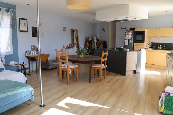 Saint-Saturnin-lès-Apt (84490) Villa avec studio indépendant