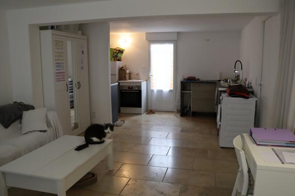 Saint-Saturnin-lès-Apt (84490) Villa avec studio indépendant