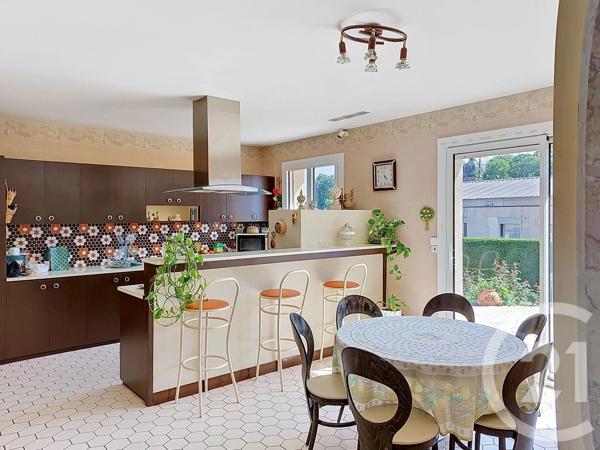 Maison à vendre  5 pièces - 122,54 m 2   CHEMILLE EN ANJOU  - 49