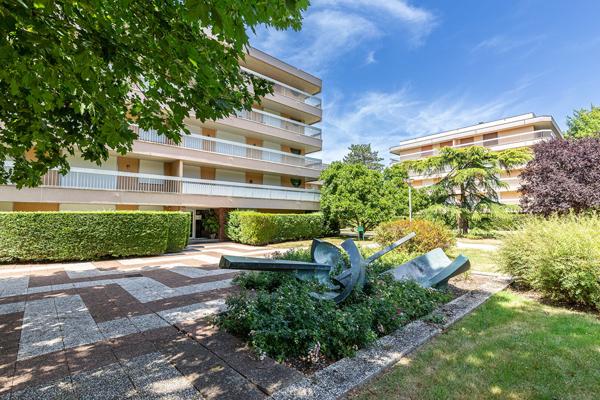 Appartement Verrieres Le Buisson 4 pièce(s) 84 m2