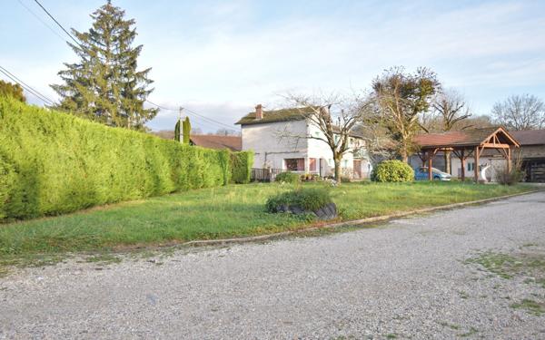 Maison à vendre    8 pièces • 220 m2 Rignieux-le-Franc
