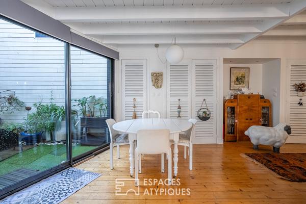 Maison-loft cachée avec jardin au coeur d’un ancien atelier