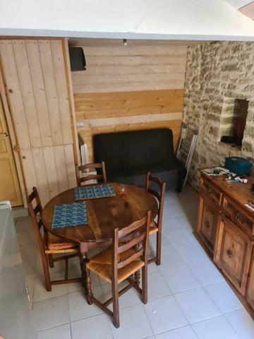 MAISON de Village