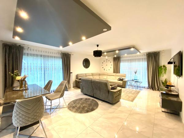 Maison à Lons-le-Saunier, 39000 - 7 pièces 185m²