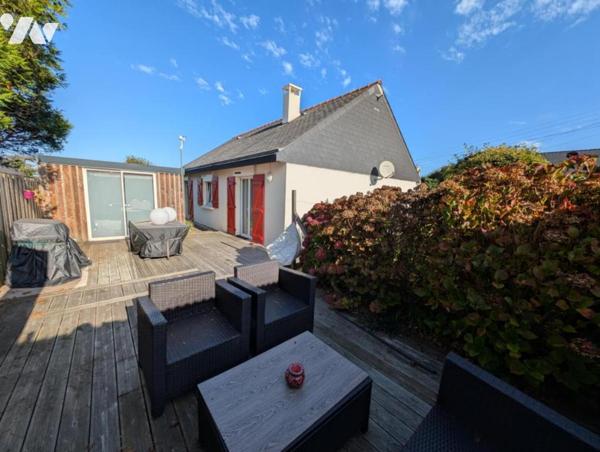 À VENDRE EN VIAGER OCCUPÉ – Maison avec vue mer, terrasse, jardin et sous-sol total – Homme de 69 an