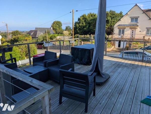 À VENDRE EN VIAGER OCCUPÉ – Maison avec vue mer, terrasse, jardin et sous-sol total – Homme de 69 an