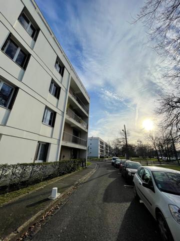 Appartement T4 Loué - Traversant avec Exterieur