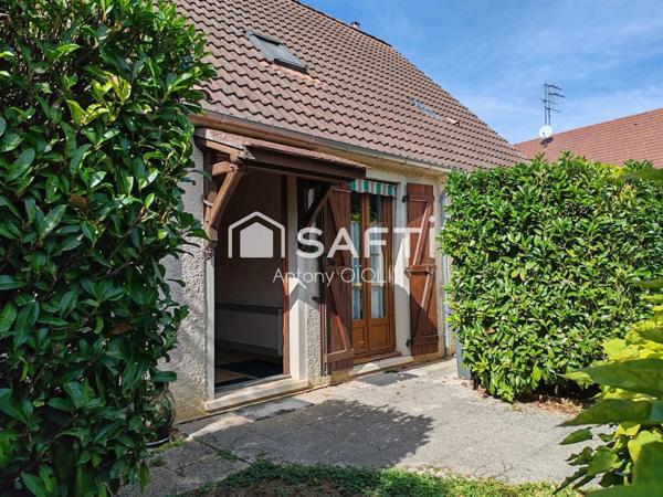 Maison F4 de 82m2 - 3 chambres - garage accolé - proche commerces à pied !