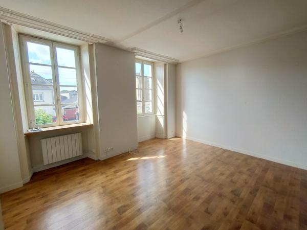 Appartement
                                                                                                                                                                                                                                                                                                                        3 pièce(s)                                                                                                                                                                                                          2 chambre(s)                                                                                                                                                                                                          60.3  m²