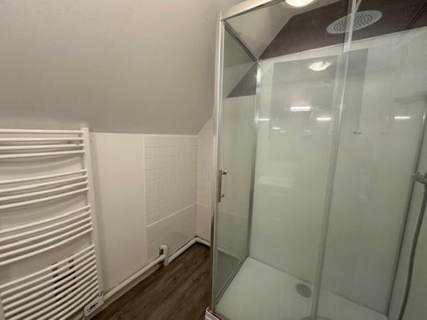 Appartement
                                                                                                                                                                                                                                                                                                                        3 pièce(s)                                                                                                                                                                                                          2 chambre(s)                                                                                                                                                                                                          60.3  m²