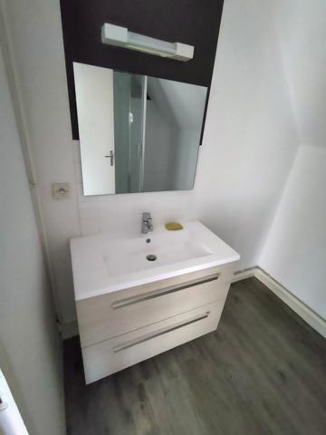 Appartement
                                                                                                                                                                                                                                                                                                                        3 pièce(s)                                                                                                                                                                                                          2 chambre(s)                                                                                                                                                                                                          60.3  m²