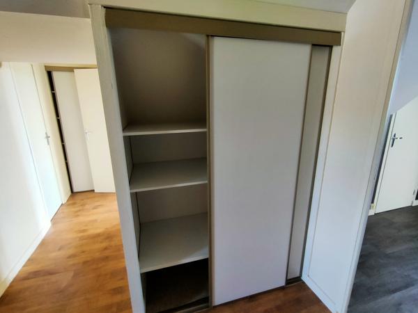 Appartement
                                                                                                                                                                                                                                                                                                                        3 pièce(s)                                                                                                                                                                                                          2 chambre(s)                                                                                                                                                                                                          60.3  m²