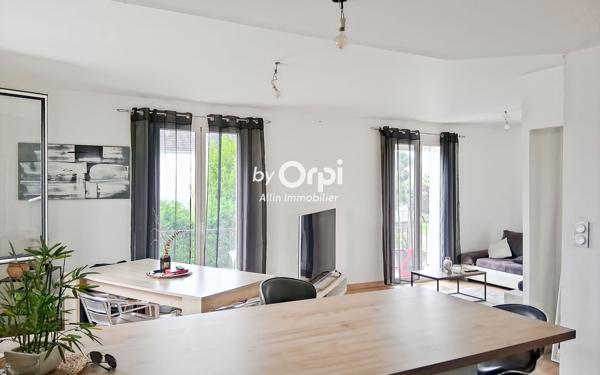 Maison à vendre    5 pièces • 144,66 m2 Domérat