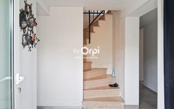 Maison à vendre    5 pièces • 144,66 m2 Domérat