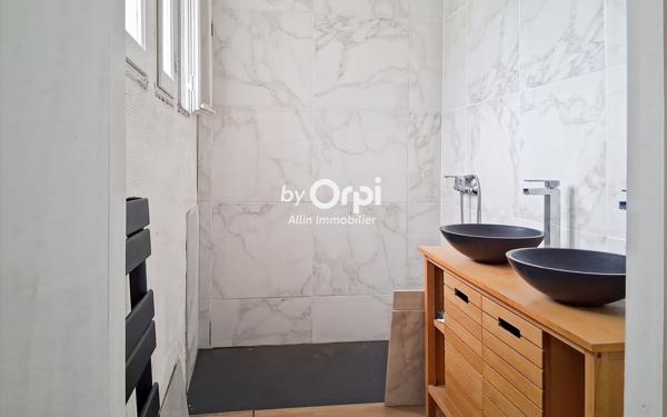 Maison à vendre    5 pièces • 144,66 m2 Domérat