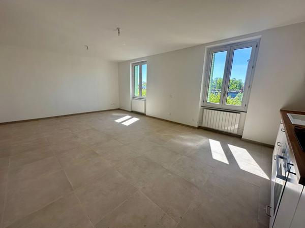 Appartement rénové, lumineux et idéalement situé au coeur de Miribel, aux portes de Lyon