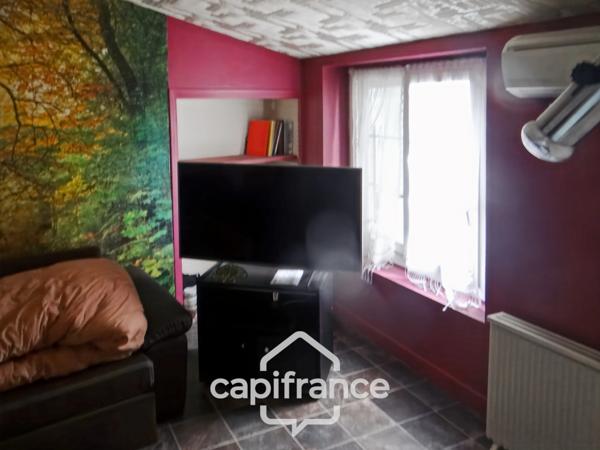 À vendre, maison d’habitation située dans une zone résidentielle