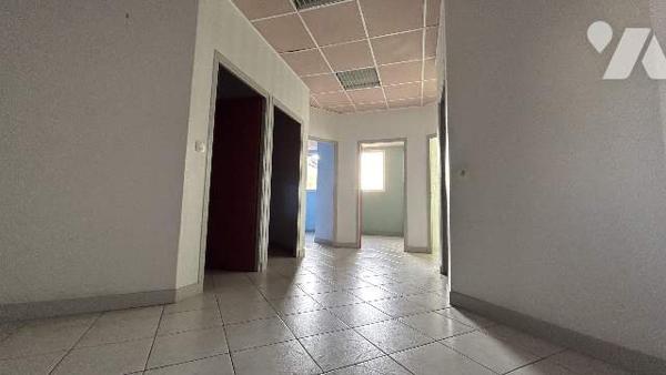 BATIMENT 360 M² environ CENTRE VILLE