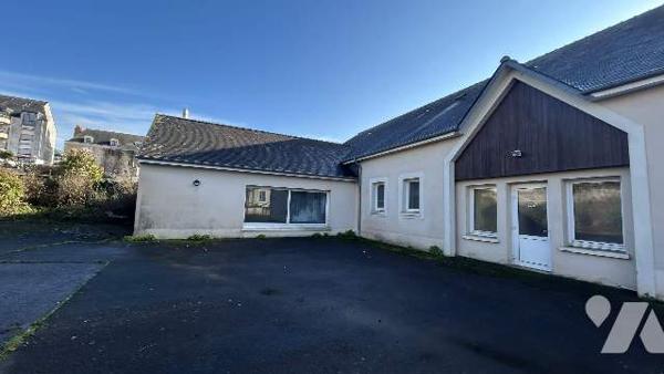 BATIMENT 360 M² environ CENTRE VILLE