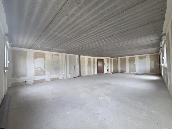 Plateau de 85 m² à aménager – Morsbach – 1er étage avec ascenseur