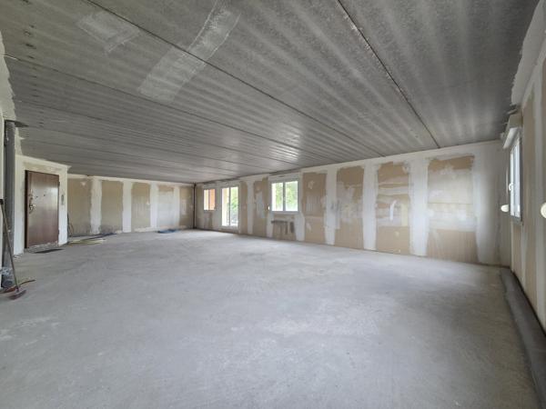 Plateau de 85 m² à aménager – Morsbach – 1er étage avec ascenseur