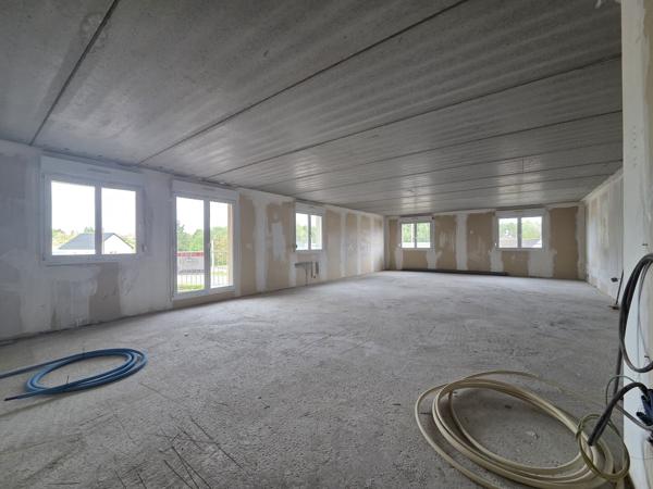 Plateau de 85 m² à aménager – Morsbach – 1er étage avec ascenseur