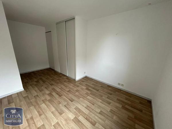 Appartement à louer 2 pièces 48.83m² Laval (53000)