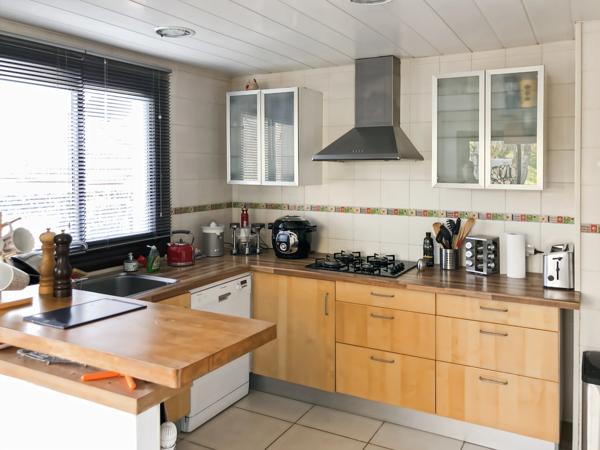 Maison à vendre 9 pièces  (01)