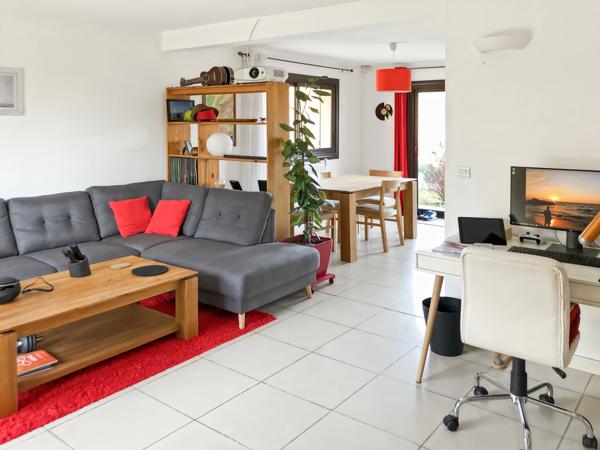 Maison à vendre 9 pièces  (01)