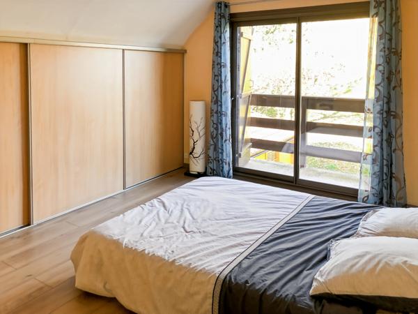 Maison à vendre 9 pièces  (01)