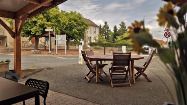 A saisir Fonds de Commerce : Bar, Épicerie, Restaurant – Au Centre Bourg de Billezois (Proche Lapalisse)
