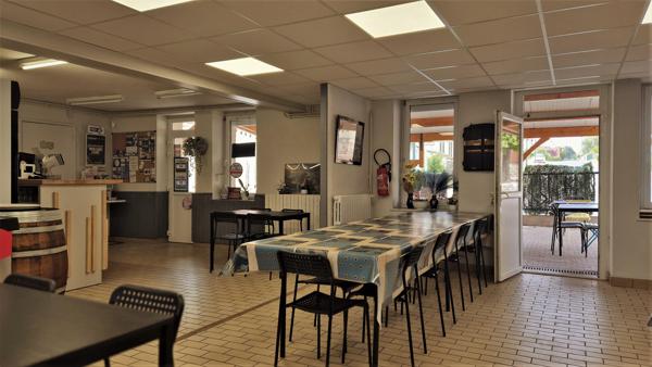 A saisir Fonds de Commerce : Bar, Épicerie, Restaurant – Au Centre Bourg de Billezois (Proche Lapalisse)