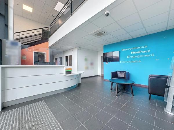 Local/bureau à louer PARCAY MESLAY (37)