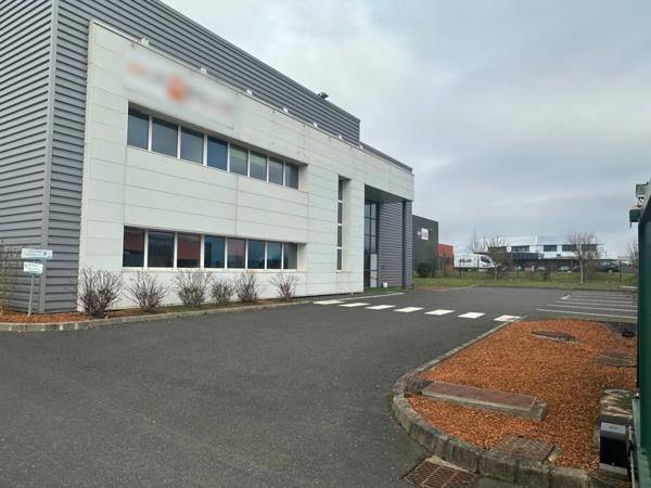 Local/bureau à louer PARCAY MESLAY (37)