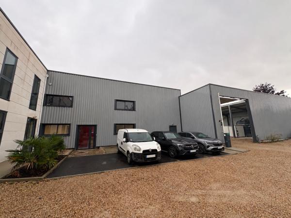Bureaux à louer - 82,50 m2- Orléans