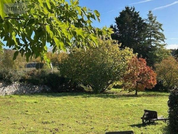 Maison à vendre à Baugé-en-Anjou dans le Maine-et-Loire (49150), ref : LB/2558   
centre