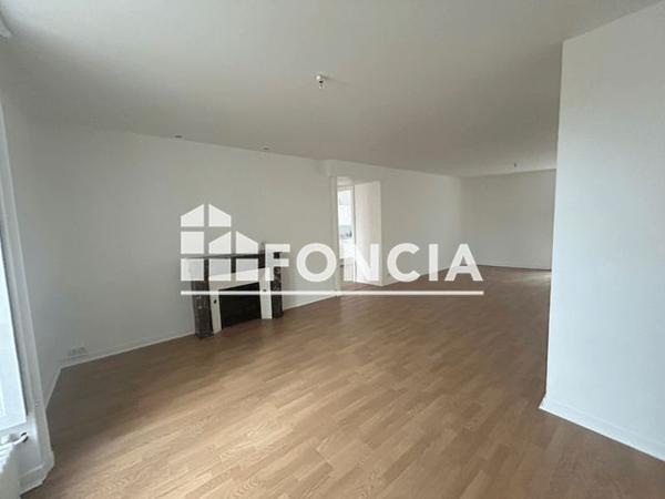 Location Appartement 5 pièces 114.05 m² - 2 RUE DE STRASBOURG Nantes 44000