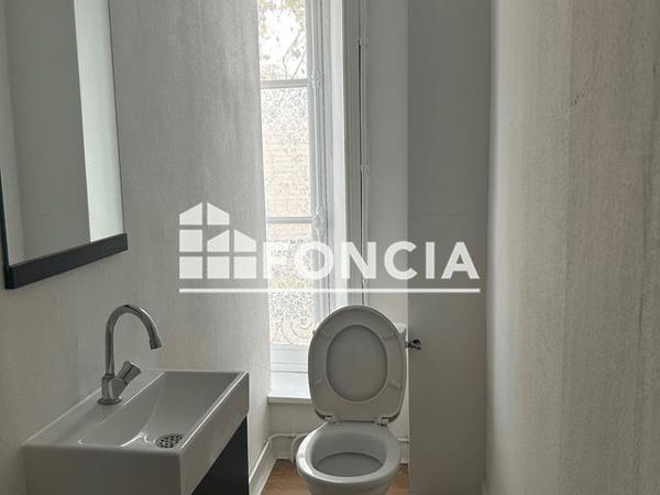 Location Appartement 5 pièces 114.05 m² - 2 RUE DE STRASBOURG Nantes 44000