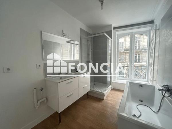 Location Appartement 5 pièces 114.05 m² - 2 RUE DE STRASBOURG Nantes 44000