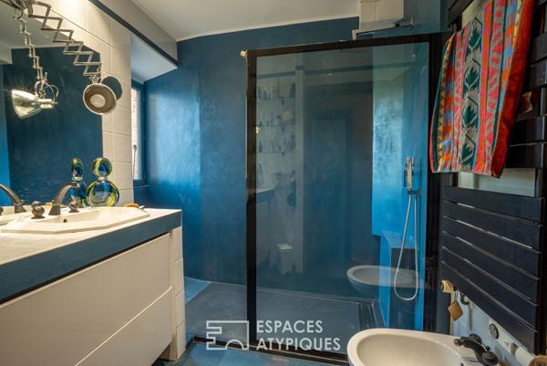 Magnanerie de charme avec vue, piscine et grand terrain arboré