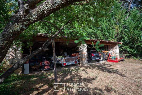 Magnanerie de charme avec vue, piscine et grand terrain arboré