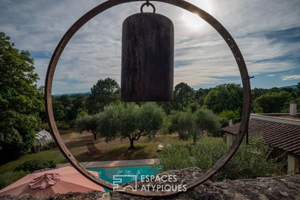 Magnanerie de charme avec vue, piscine et grand terrain arboré