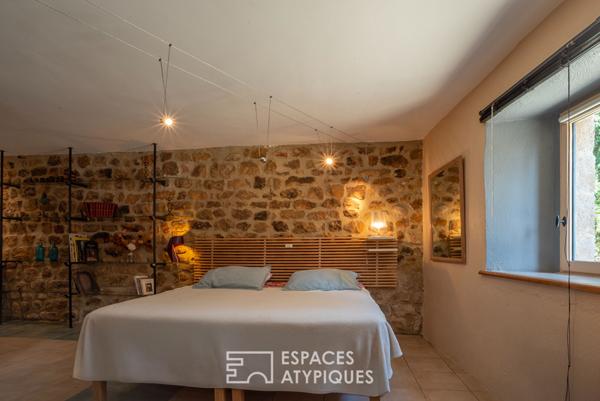 Magnanerie de charme avec vue, piscine et grand terrain arboré