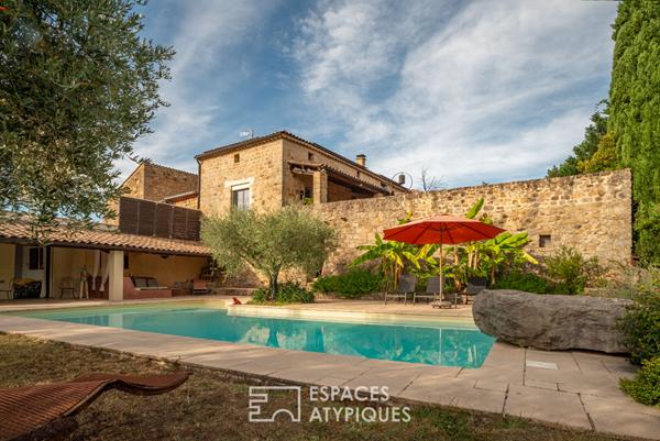 Magnanerie de charme avec vue, piscine et grand terrain arboré