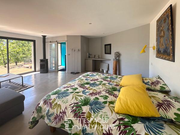 Magnanerie de charme avec vue, piscine et grand terrain arboré