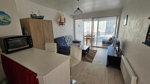Moins de 50 mètres de la plage, proche commerces