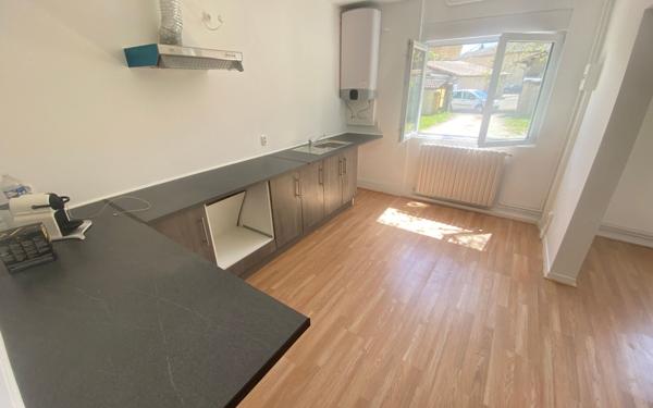 Maison à vendre    5 pièces •  Lafitte