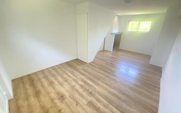 Maison à vendre    5 pièces •  Lafitte